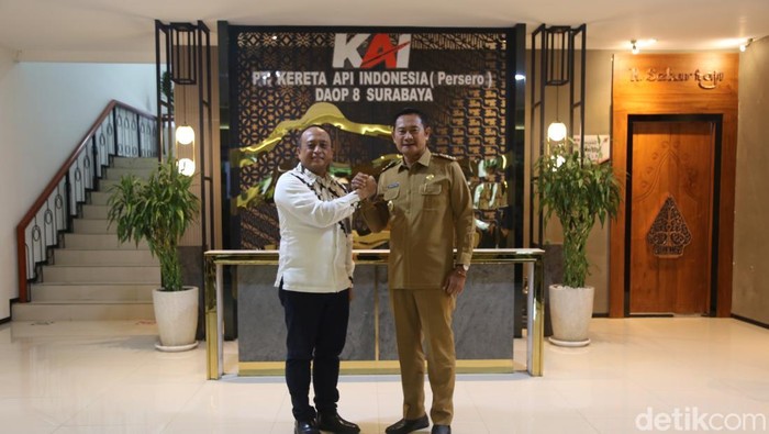 MoU KAI dan Pemkab Lamongan