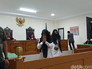 2 Terdakwa Pembeli-Pengedar Uang Palsu Divonis 2 dan 1,5 Tahun Penjara