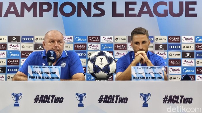 Pelatih Persib Bandung Bojan Hodak