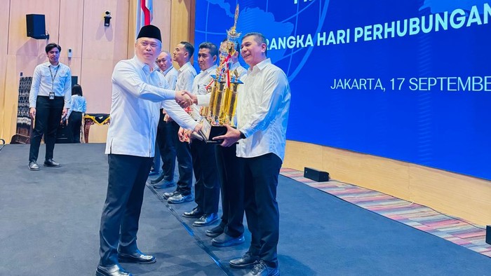 Pelindo Sabet Juara Umum Lomba Harhubnas Kemenhub 2025