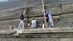 Melihat Pemugaran Candi Jago di Malang
