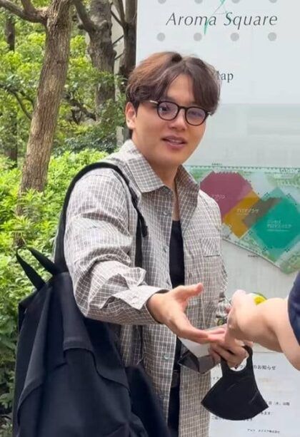 Penampilan terbaru aktor Korea Yeo Jin Goo disorot lebih berisi.