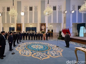 11 Pejabat Baru Kabinet Prabowo Resmi Dilantik di Istana Negara