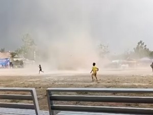 Video: Momen Angin Puting Beliung Terjang Serang Banten, 14 Rumah Rusak