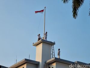 Siapa Pemuda Perobek Bendera Belanda di Hotel Yamato Surabaya?