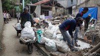 Dilaporkan 8 rumah rusak akibat kejadian ini. Ledakan terjadi di Jalan Talas II RT 003 RW 001, Pondok Cabe Ilir, Pamulang, Tangsel, pada pukul 05.30 WIB, Jumat (12/9). Sebanyak 7 orang terluka dan 54 orang mengungsi.