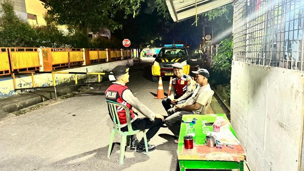 Satuan Samapta Polresta Pekanbaru menggelar patroli jaga malam di Kota Pekanbaru, Rabu (17/9/2025).