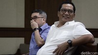 Suasana ruang sidang Pengadilan Tipikor Jakarta saat sidang putusan kasus dugaan TPPU korupsi nikel Blok Mandiodo, yang akhirnya ditunda. 