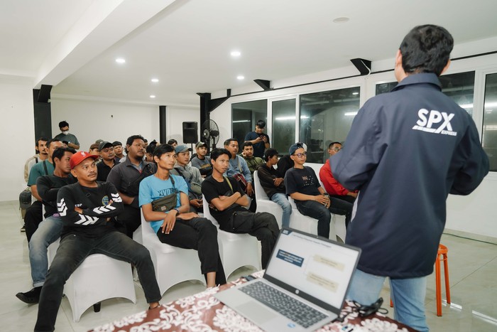 SPX Express memberi pelatihan bagi para kurir di seluruh Indonesia sebagai bagian dari upaya meningkatkan kualitas layanan dan kepuasan pelanggan