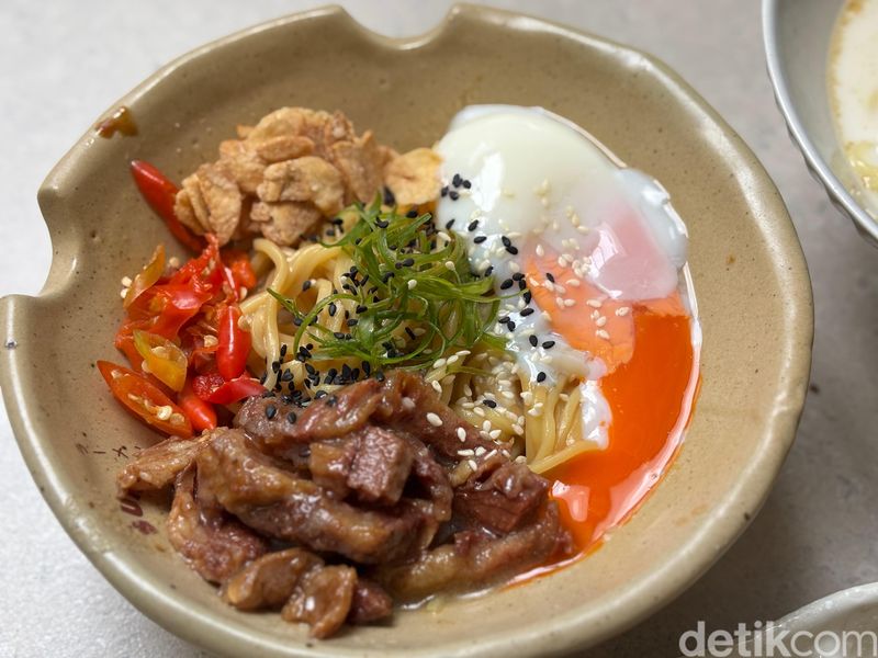 Menu makanan di Suko Ramen