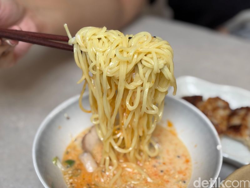 Menu makanan di Suko Ramen
