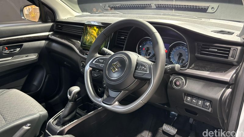 Suzuki Xl7 Hybrid Alpha Kuro