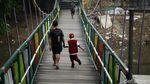 Tak Perlu Lagi Muter Jauh, 63 Jembatan Gantung Siap Dibangun Pemerintah