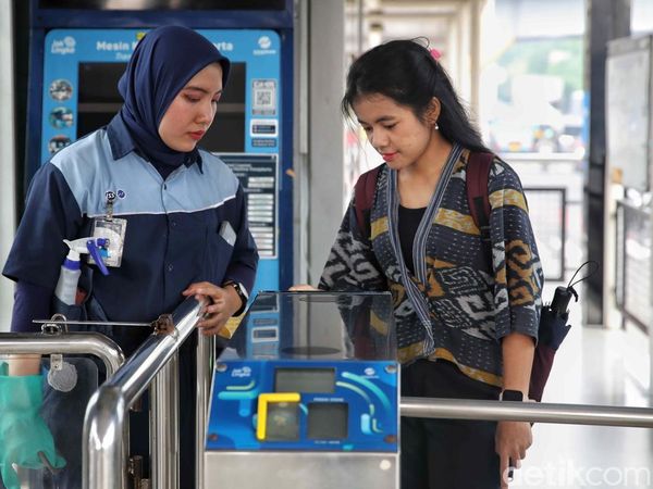 Transjakarta Berlakukan Tarif Rp1 di Hari Perhubungan Nasional