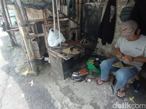 Jahitan Kehidupan Tukang Sol, Bisnis Hijau yang Tergerus Konsumerisme