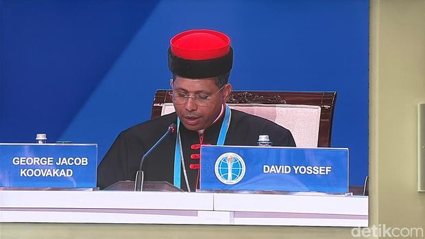 Uskup Agung George Jacob Koovakad, Prefect of the Dicastery for Interreligious Dialogue, membacakan pesan Paus Leo XIV dalam acara VIII Congress of Leaders of World and Traditional Religions do Astana, Kazakhstan.