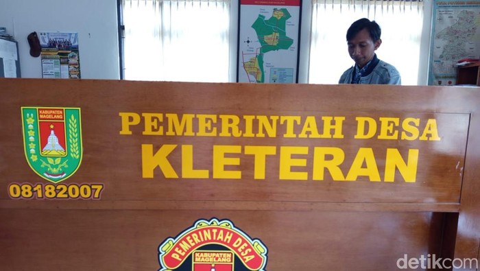 Penampakan logo Desa Kleteran, Kabupaten Magelang, yang mirip logo klub Inggris Manchester United (MU), Rabu (17/9/2025).