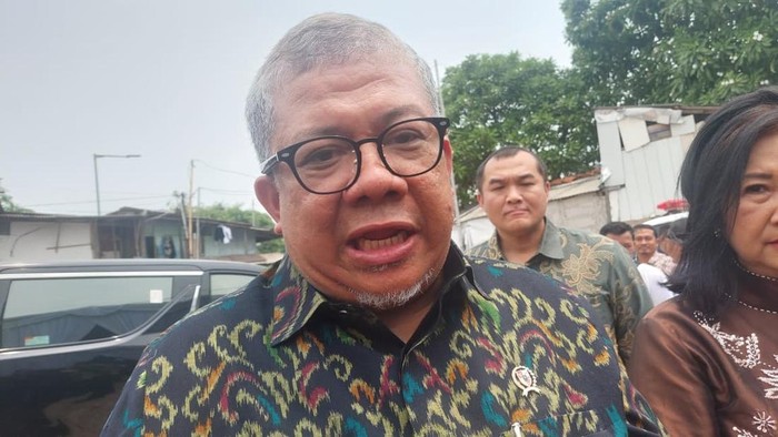 Wakil Menteri Perumahan dan Kawasan Permukiman (PKP) Fahri Hamzah
