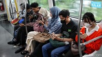 Program ini sengaja digulirkan sebagai bentuk apresiasi kepada masyarakat sekaligus untuk mengajak lebih banyak orang menggunakan transportasi publik modern yang ramah lingkungan.