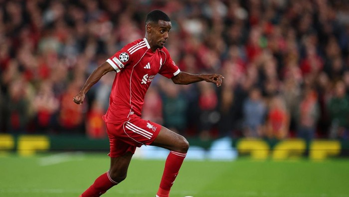 Soccer Football - UEFA Champions League - Liverpool v Atletico Madrid - Anfield, Liverpool, Britain - September 17, 2025 Liverpools Alexander Isak in action Action Images via Reuters/Andrew Boyers