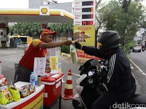 Bingkai Sepekan: BBM SPBU Swasta Kosong, Pegawai Jadi Jualan Oli-Kopi