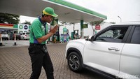 Konsumen yang biasanya setia mengisi di SPBU BP terpaksa berpindah ke penyedia lain. Sebagian pengendara mengaku kecewa karena produk BP yang dikenal stabil kini sulit didapatkan. 