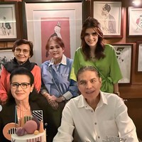 Ibunda Carissa, Lily S.P juga terlihat hadir. Punya darah keturunan Jerman, kecantikan ibu dan anak yang satu ini memang berhasil bikin terpana. Foto: Instagram/@carissa_puteri