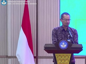 Kemdiktisaintek Sediakan Situs Cek Keaslian Ijazah Online, Tak Perlu Lagi Legalisir