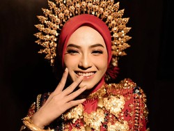 10 Inspirasi Baju Pengantin Bugis Hijab Modern ala Feby Putri