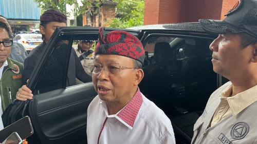 Gubernur Bali, Wayan Koster, saat ditemui di Pasar Kumbasari, Denpasar, Kamis (18/9/2025). (Rizki Setyo/detikBali)