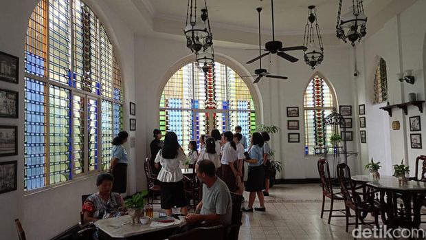 Hotel Majapahit Room tour hotel dalam rangka Heritage Day yang diselenggarakan Hotel Majapahit (18/9)