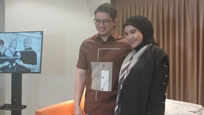 Irwansyah dan Zaskia Sungkar ditemui di Morula IVF Jakarta, Menteng, Jakarta Pusat, Kamis (!8/9/2025).