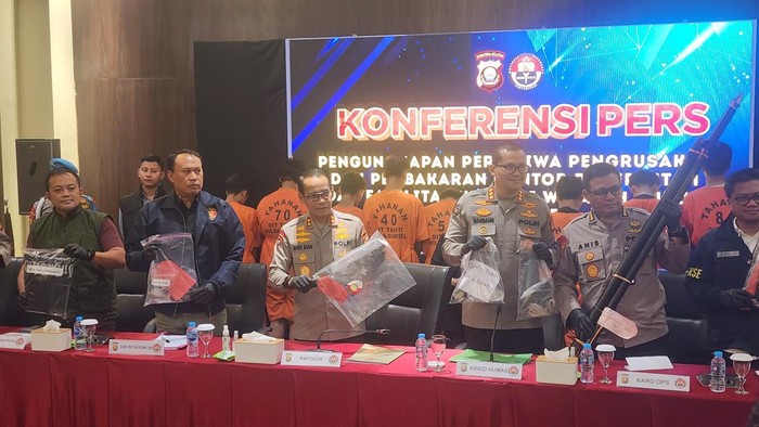 Kapolda Sumsel rilis ungkap kasus perusakan fasum dan perusuh dalam aksi demo di Palembang dan OKU.