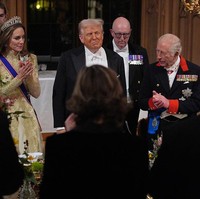 Mantan koresponden kerajaan BBC, Jennie Bond, menilai keterlibatan Kate dalam kunjungan kenegaraan ini sangat signifikan. “Kehadiran Kate akan menjadi ‘lapisan gula di atas kue’ bagi Trump. Ini menjadi sesuatu yang sangat berharga di mata Trump,” ujar Bond kepada The Mirror. Foto: Getty Images/WPA Pool