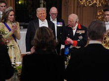 Momen Awkward saat Trump ke Inggris, Kate Middleton Diusir Ratu Camilla