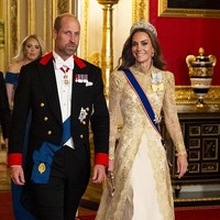 Aura bangsawan Kate Middleton terpancar dalam jamuan kenegaraan yang digelar di Kastil Windsor, Inggris pada Selasa (17/9/2025).  Foto: Getty Images/WPA Pool