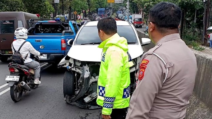Kecelakaan lalu lintas di flyover Supratman