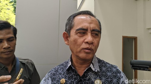 Kepala Dinas Koperasi dan UMKM NTB Ahmad Masyhuri saat ditemui di Mataram, Kamis (18/9/2025). (Foto: Ahmad Viqi/detikBali)