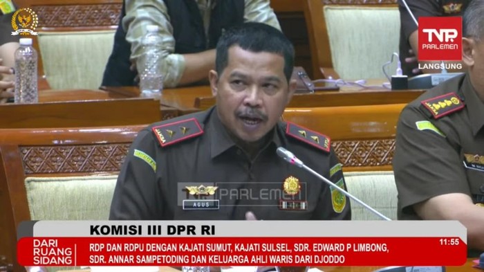 Kepala Kejati Sulsel Agus Salim saat rapat dengar pendapat (RDP) di Komisi III DPR RI, Rabu (17/9/2025).