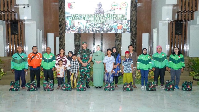 Pangdam V/Brawijaya, Mayjen TNI Rudy Saladin saat acara bakti sosial