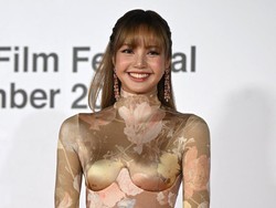 7 Foto Lisa BLACKPINK Curi Atensi Jadi Tamu Istimewa Busan Film Festival 7 Foto Lisa BLACKPINK Curi Atensi Jadi Tamu Istimewa Busan Film Festival