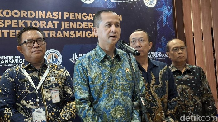 Menteri Transmigrasi Muhammad Iftitah Sulaiman Suryanagara. (M Sholihin/detikcom)