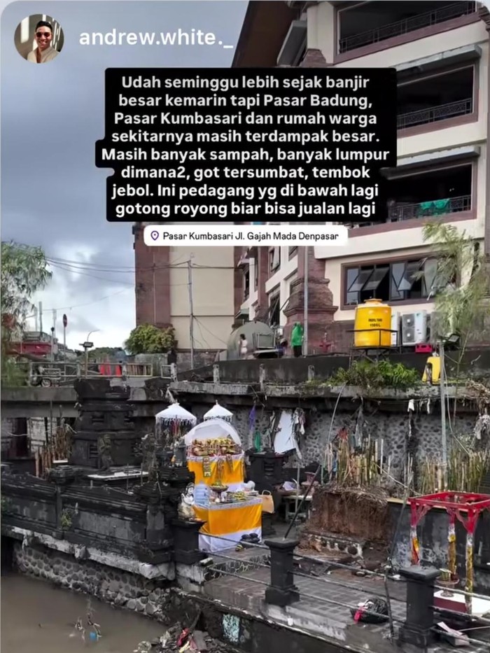 Nana Mirdad dan Andrew White Nana Mirdad dan Andrew White datang ke beberapa titik daerah terdampak banjir di Bali.