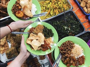 Nasi Uduk Enak yang Buka Malam hingga Wanita Sukses Turun BB 20 Kg
