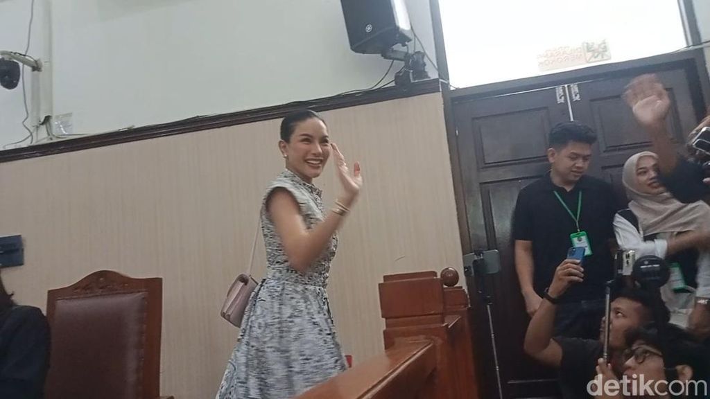 Video: Saat Nikita Mirzani Bentak JPU di Persidangan