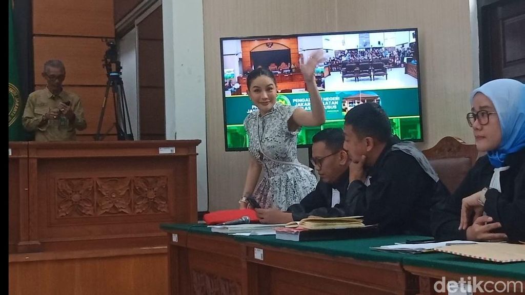 Nikita Mirzani Sindir Jaksa di Sidang: Saksi Saya Bukan Settingan!