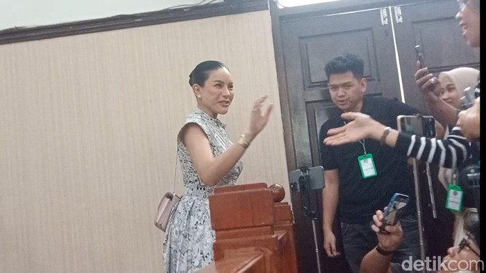 Alasan Nikita Mirzani Gugat Lagi Reza Gladys Rp 114 M: Saya Sudah Rugi Banyak!