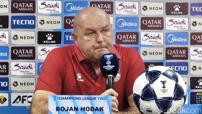 Pelatih Persib Bandung Bojan Hodak