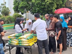 2 Ton Beras Murah di Operasi Pasar Rohul Diserbu Puluhan Warga