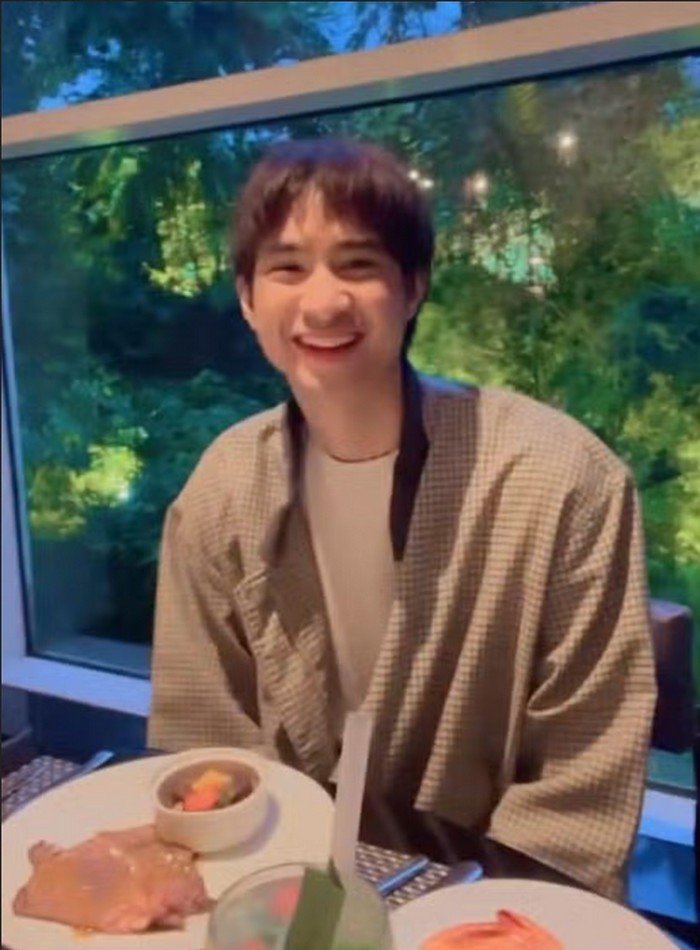 Potret Devano Danendra yang Doyan Makan Mie Instan dan Steak